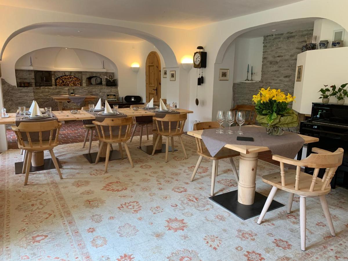 Hotel Chasa Al Battaporta à Tschierv Extérieur photo